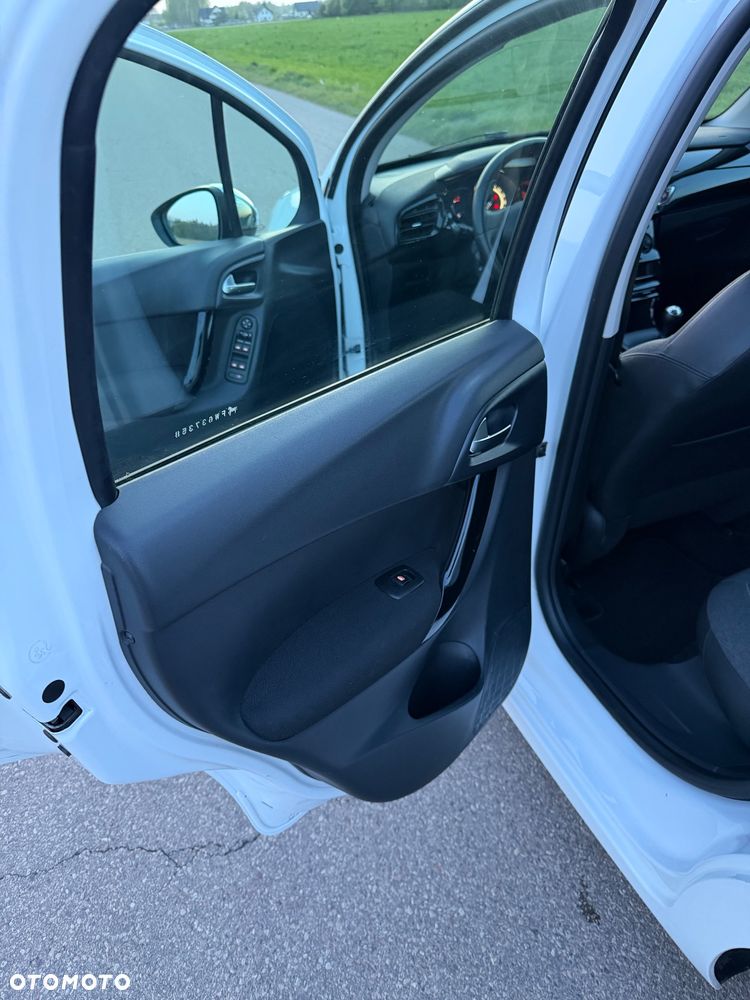 Citroën C3 Pure Tech (VTi) 82 Exclusive - 17