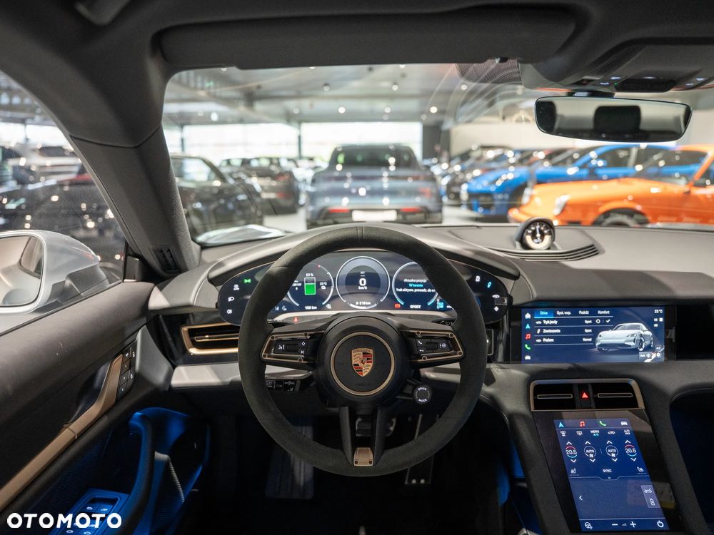 Porsche Taycan 4 - 33
