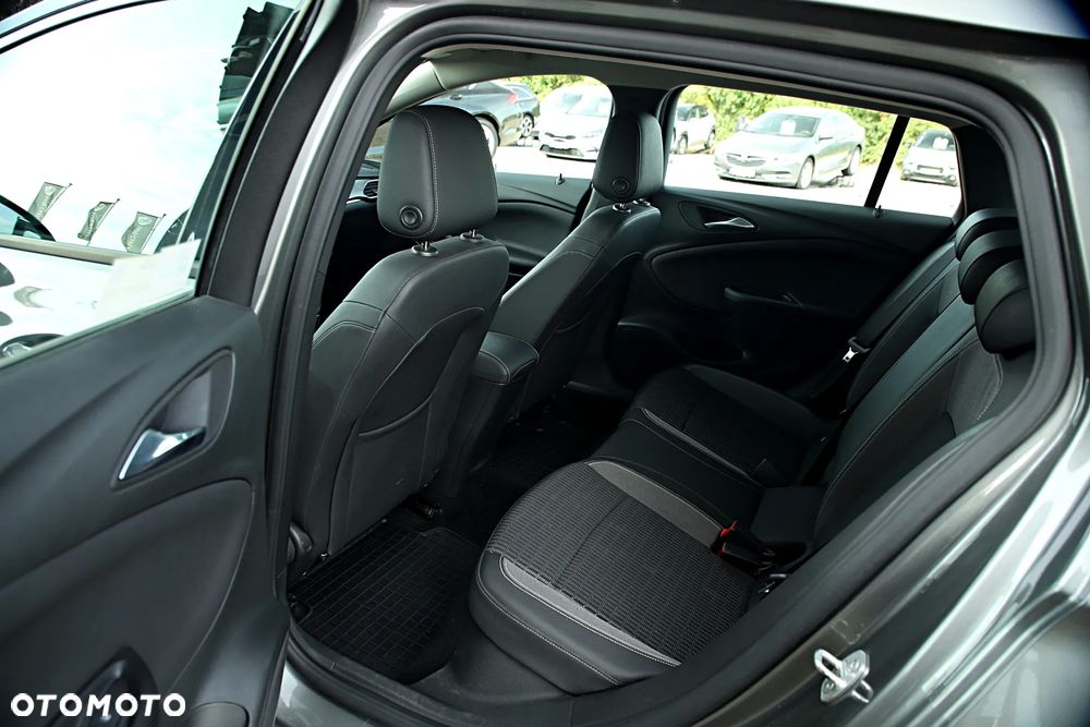 Opel Astra V 1.2 T Elegance S&S - 19