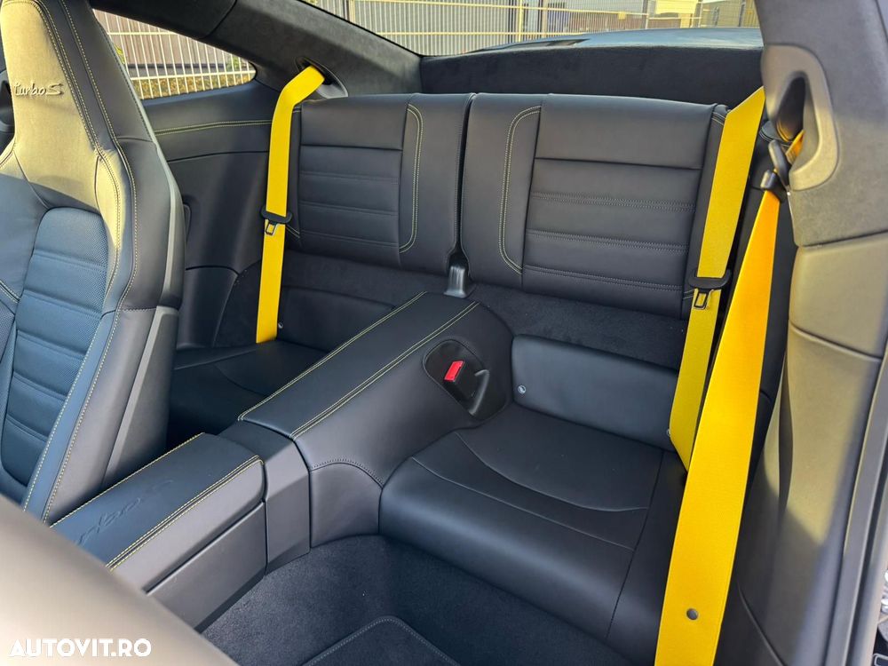 Porsche 911 911Turbo S - 6