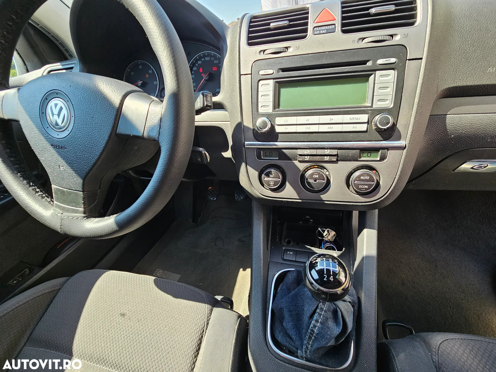 Volkswagen Golf 1.9 TDI Comfortline DPF - 9