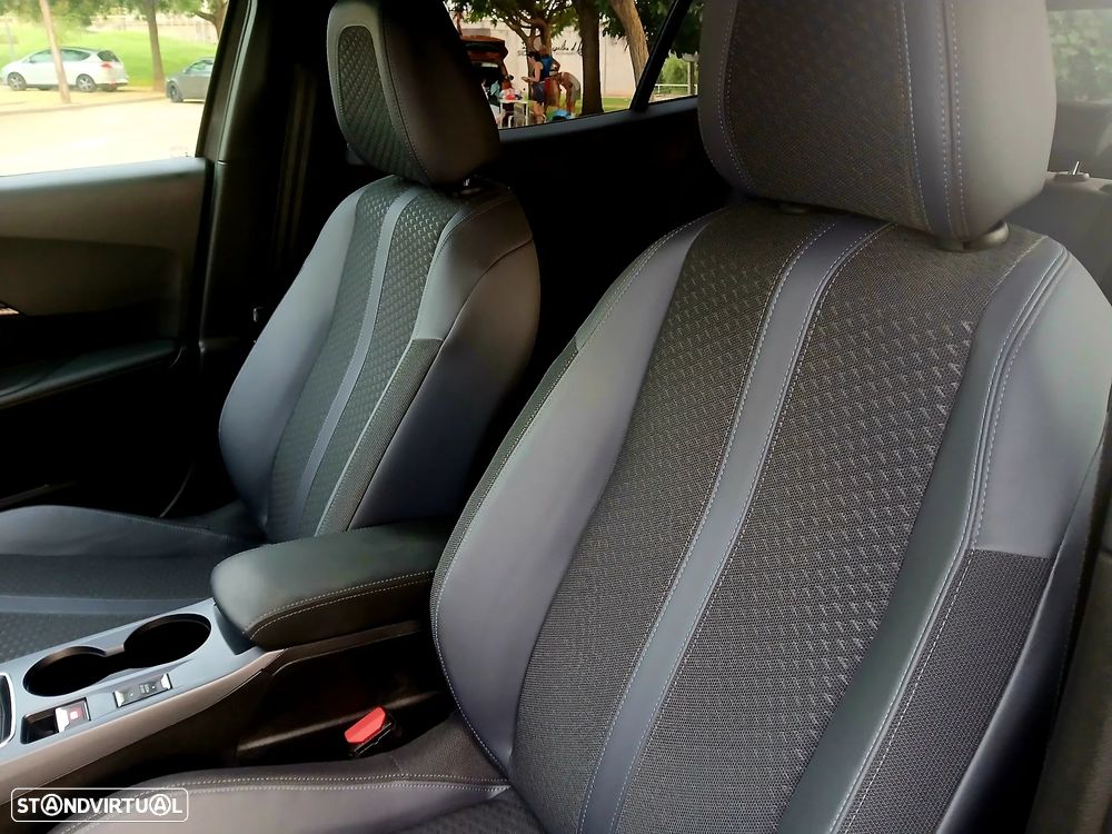 Peugeot 2008 1.2 PureTech Allure - 14
