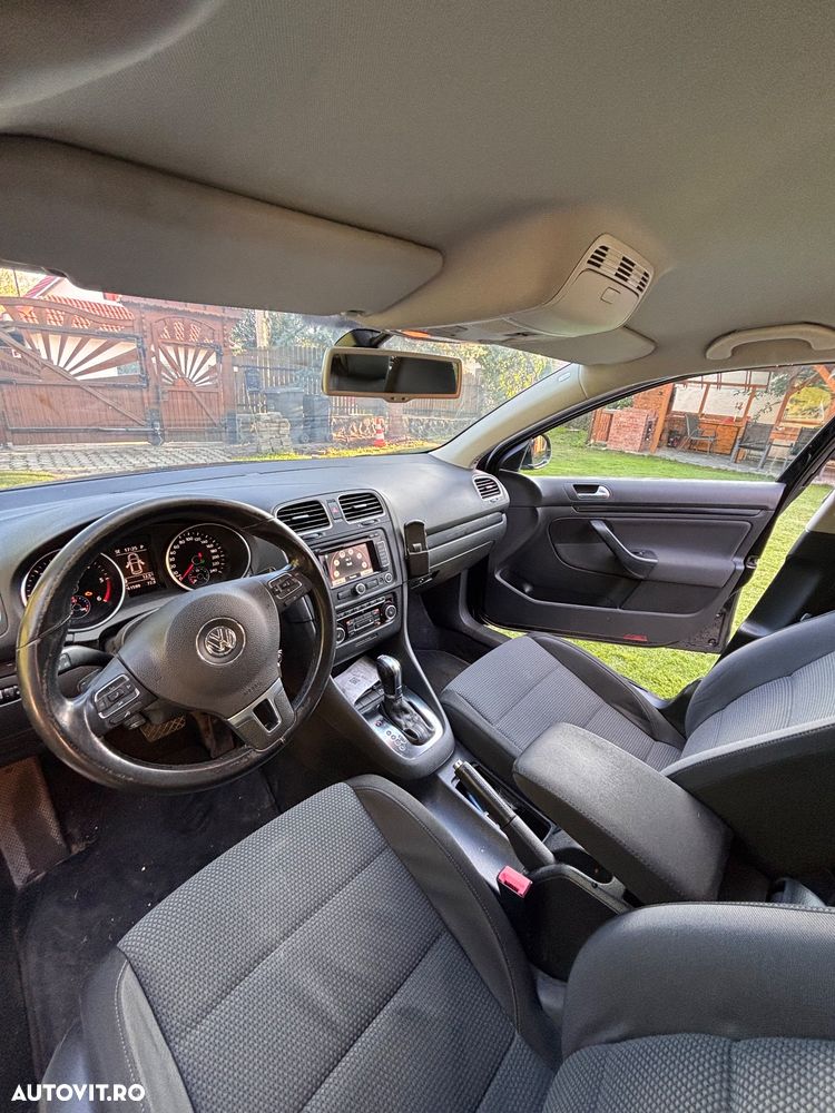 Volkswagen Golf - 2