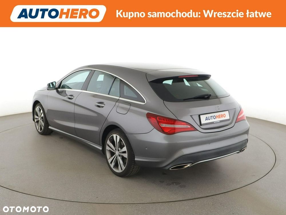 Mercedes-Benz CLA 180 Urban - 5