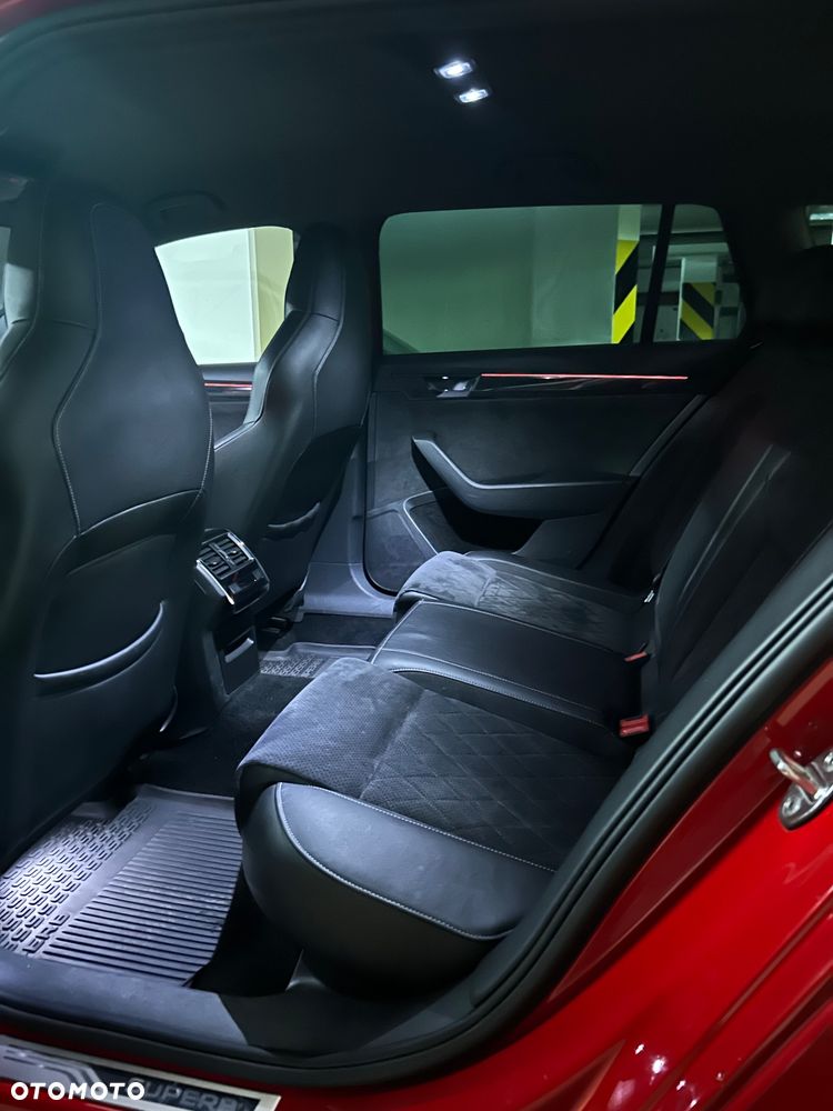 Skoda Superb 2.0 TSI 4x4 Sportline DSG - 6