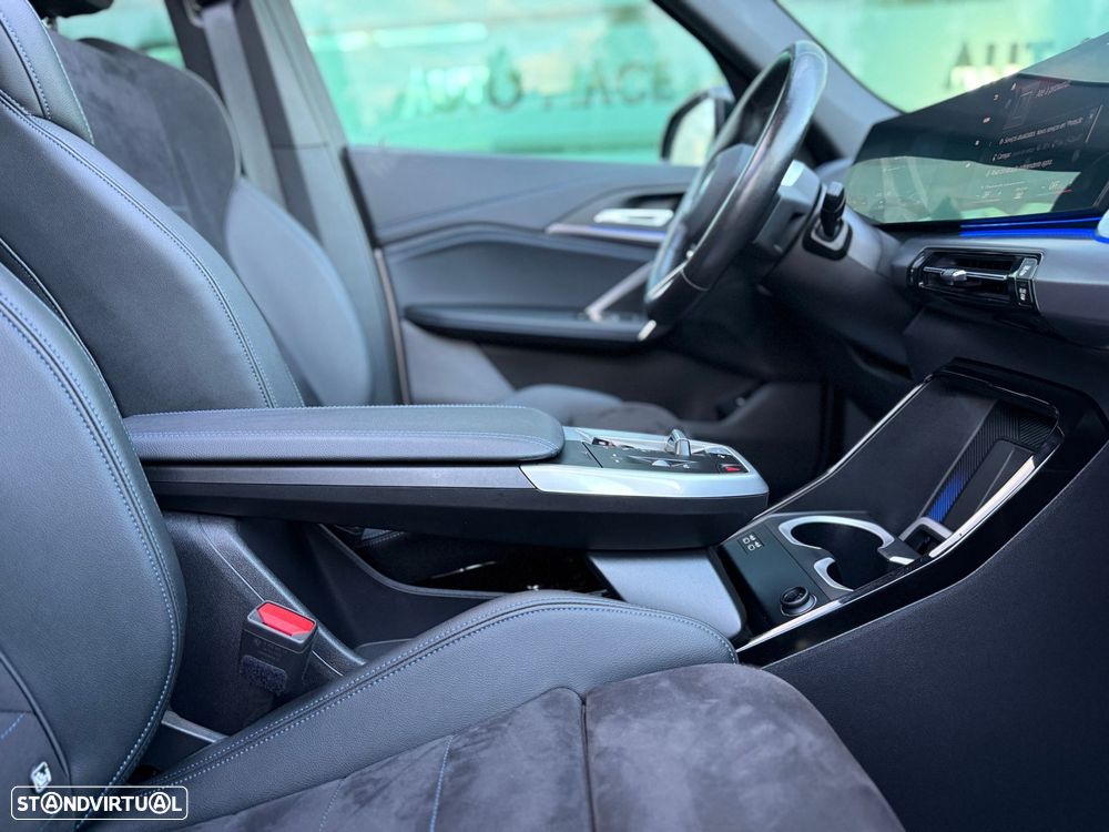 BMW iX1 xDrive30 M Sport Pack - 13