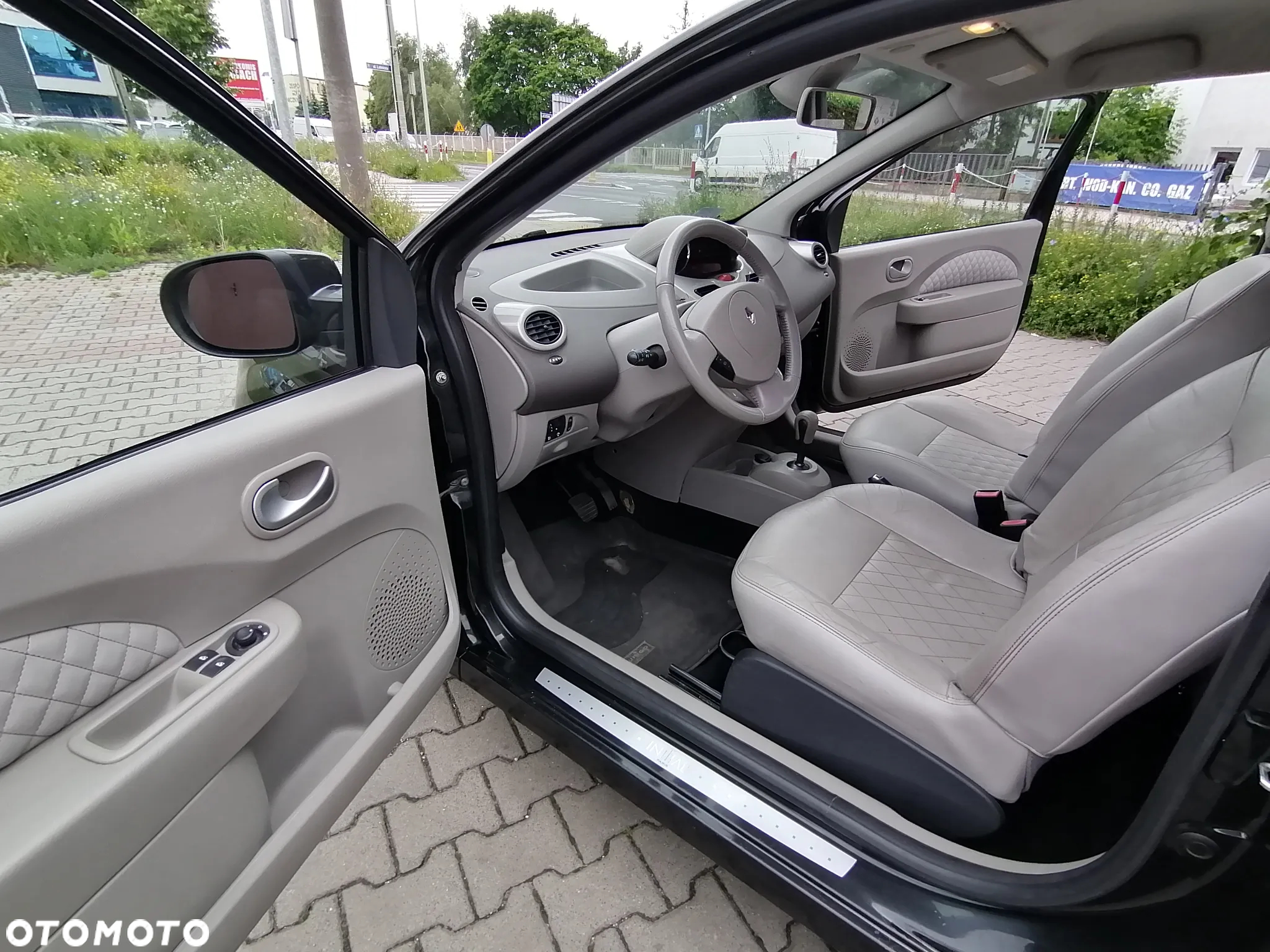 Renault Twingo 1.2 16V 75 Quickshift Paris - 25