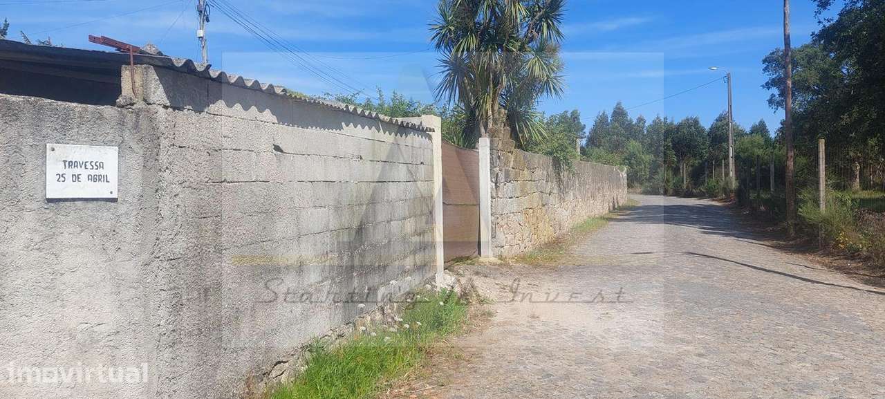 Moradia com terreno em estado de ruína na freguesia de Retorta em V... - Grande imagem: 4/18