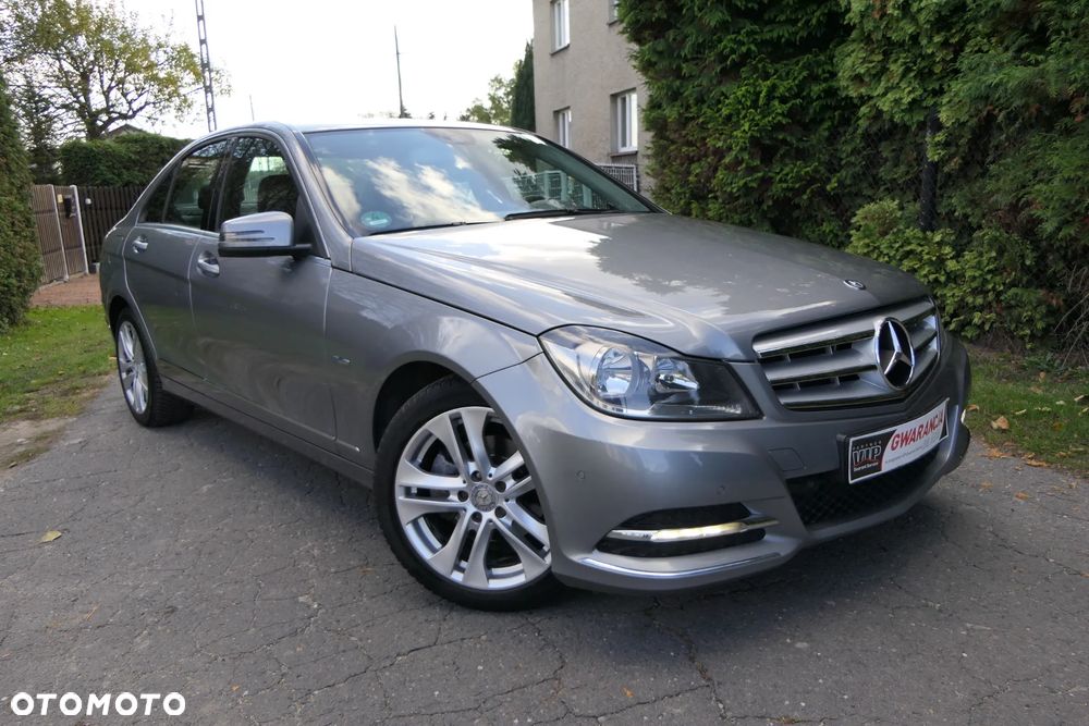 Mercedes-Benz Klasa C 180 CGI BlueEff Avantgarde - 14