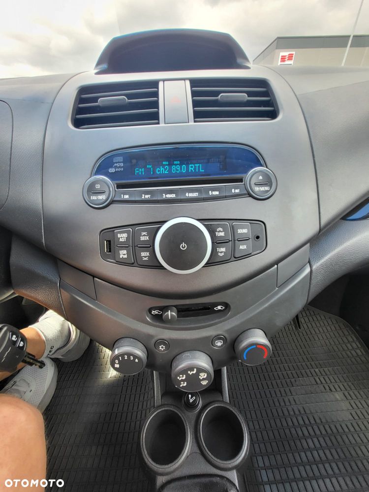 Chevrolet Spark 1.0 Base+ - 27