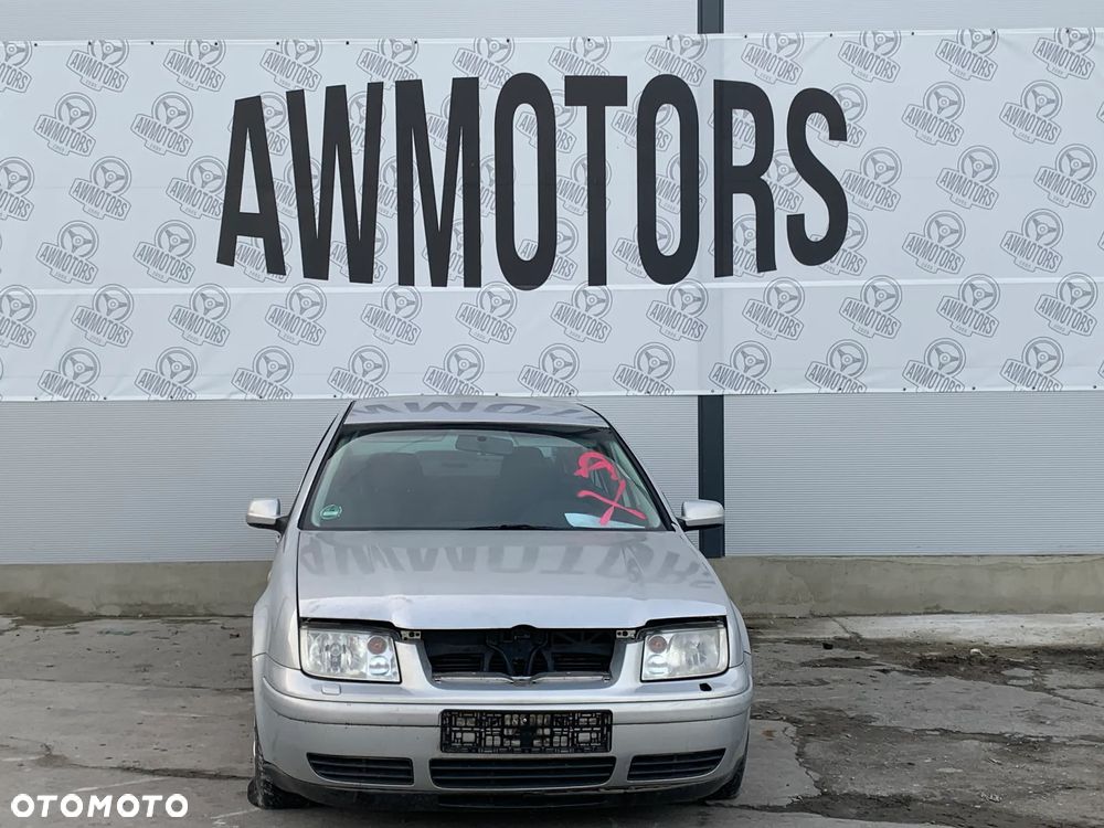 VW VOLKSWAGEN BORA 1999 *SAMOCHÓD NA CZĘŚCI* 2867 MASKA, LAMPA, DRZWI, LUSTERKO, ZDERZAK, GRILL, BŁOTNIK, KLAPA, BELKA, DESKA, FOTELE, KANAPA, ĆWIARTKA, KIEROWNICA, TARCZE, ZACISKI, ZAWIESZENIE, KOMPLETNY PRZÓD, KOMPLETNY TYŁ, LICZNIK, ZEGARY, PRAWE LEWE PRZÓD TYŁ - 4