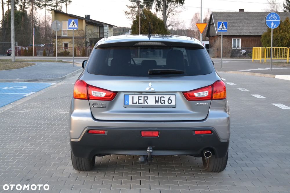 Mitsubishi ASX - 10