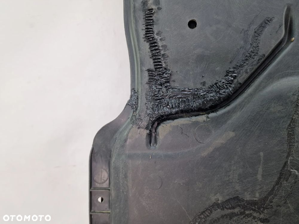 VW POLO VI 2G0 , VW T-CROSS / SKODA SCALA , KAMIQ / SEA IBIZA V , ARONA 17- PŁYTA / OSŁONA POD SILNIK , NR 2Q0825236G / 2Q0825236H , NR AUKCJI NSŁ372 - 6