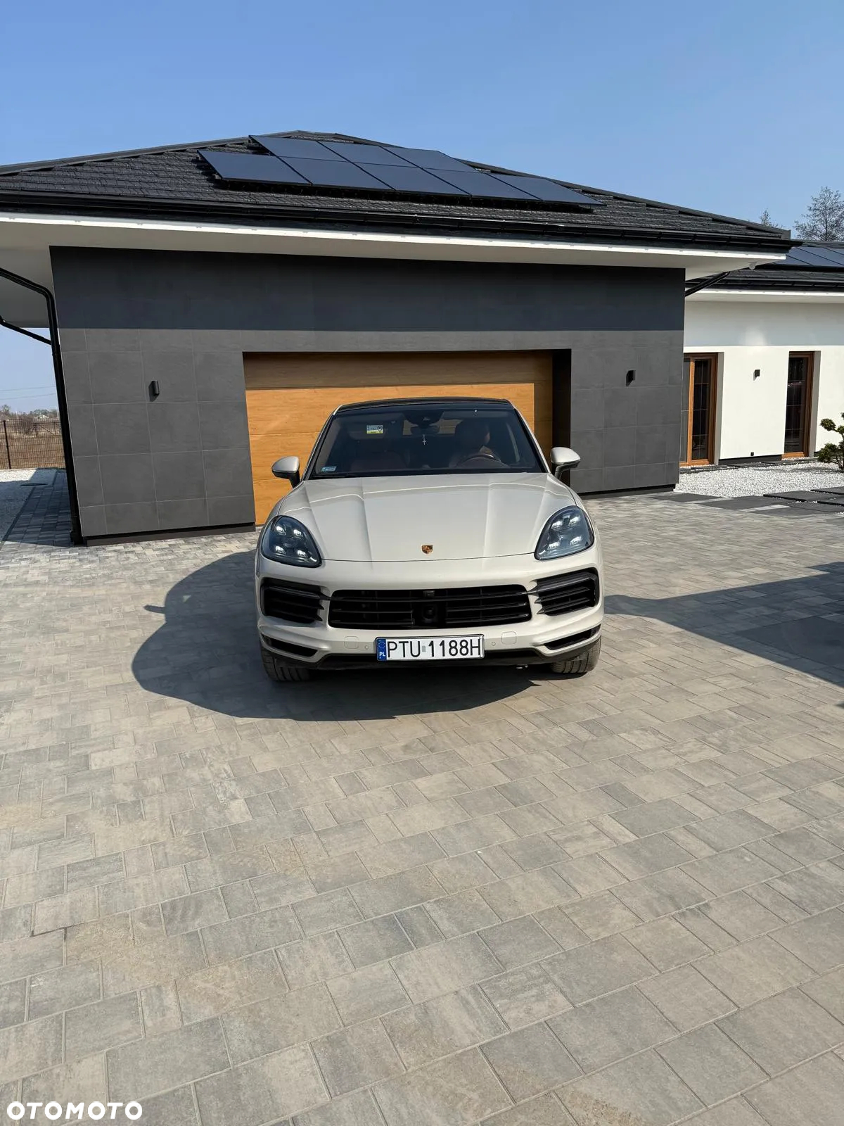 Porsche Cayenne Coupe Platinum Edition - 3