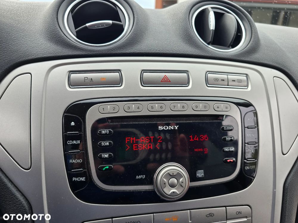 Ford Mondeo - 28