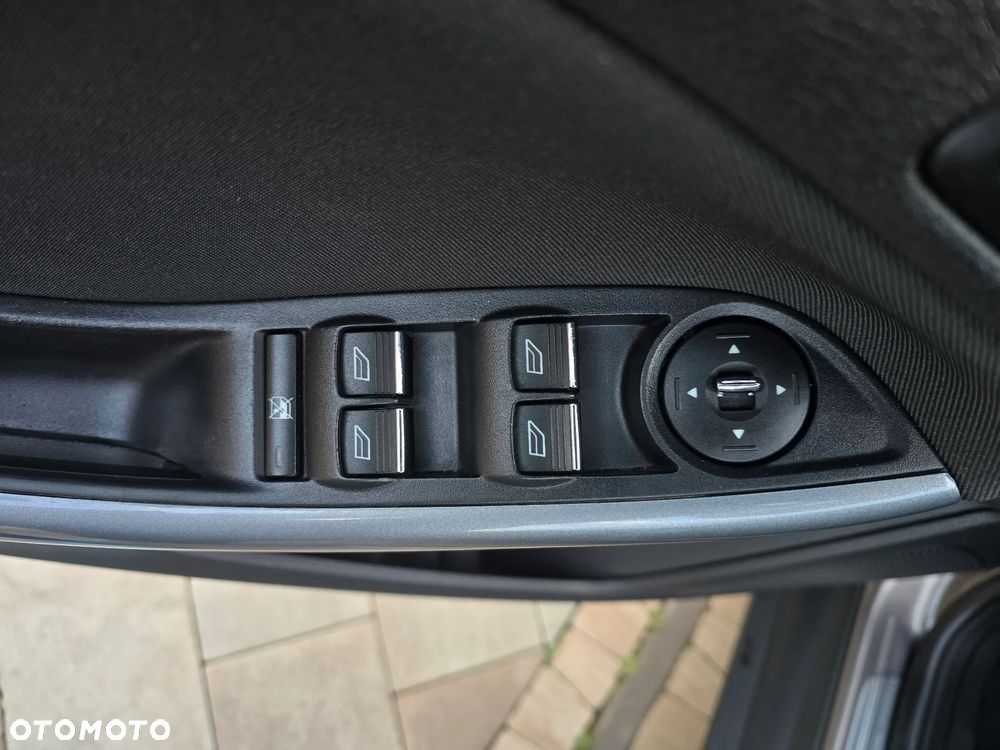 Ford Focus 1.6 EcoBoost Start-Stopp-System Titanium - 24