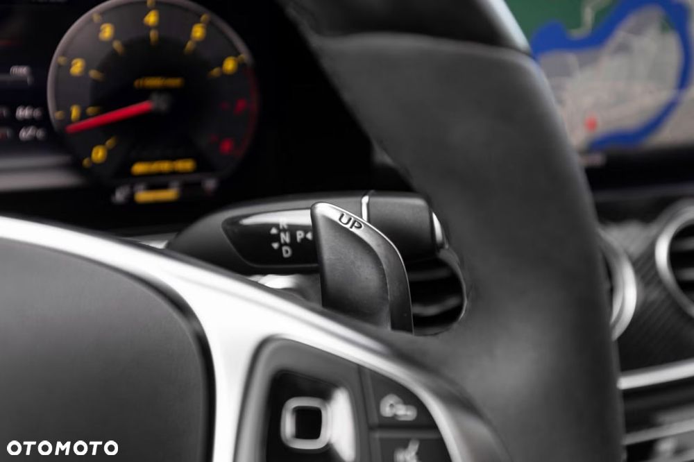 Mercedes-Benz Klasa E 43 AMG 4-Matic - 16