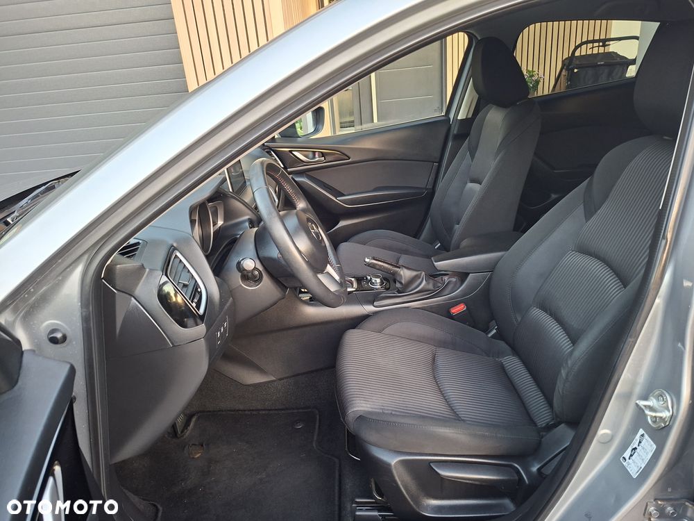 Mazda 3 - 10