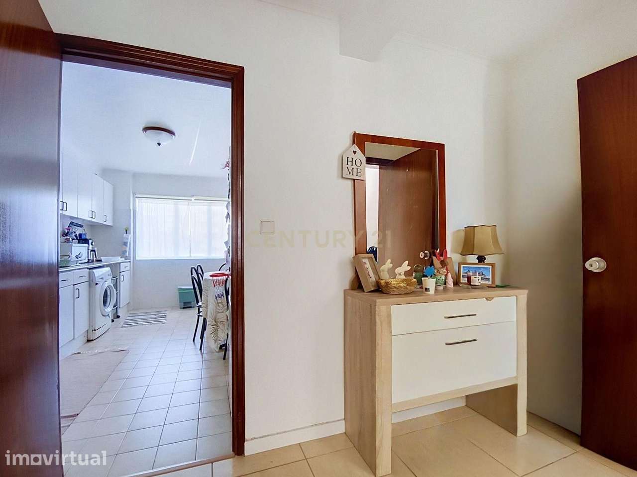 Apartamento T2 com Excelente Luminosidade e Localização Estratégica em - Grande imagem: 5/18