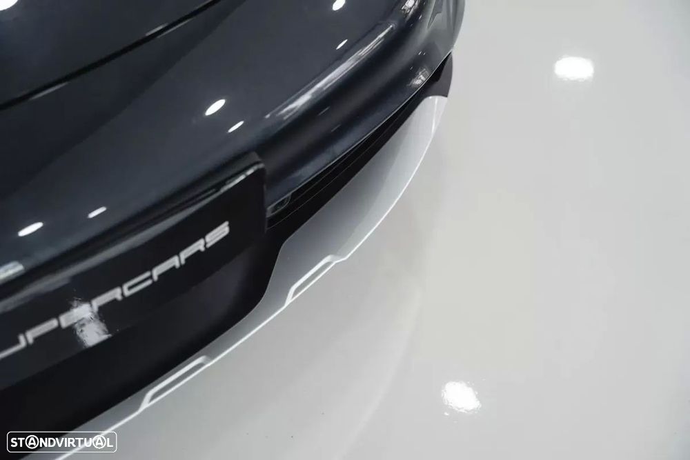 Porsche Taycan Cross Turismo 4 - 5