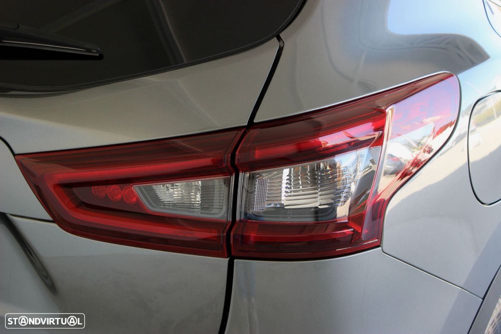 Nissan Qashqai 1.5 dCi N-Connecta - 9