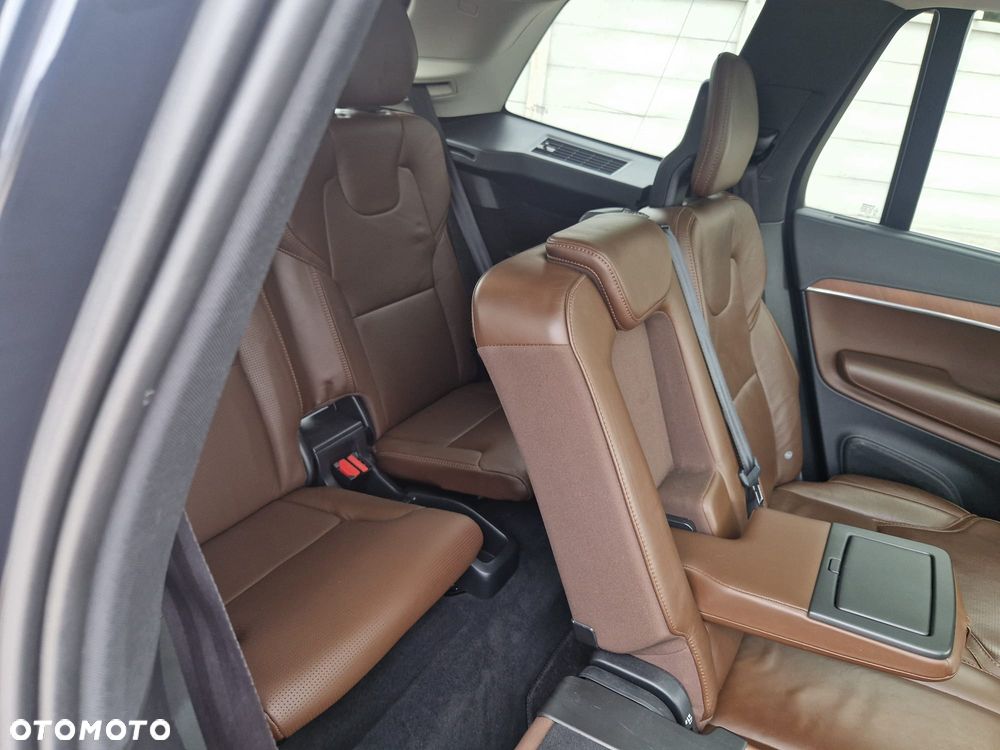 Volvo XC 90 - 18