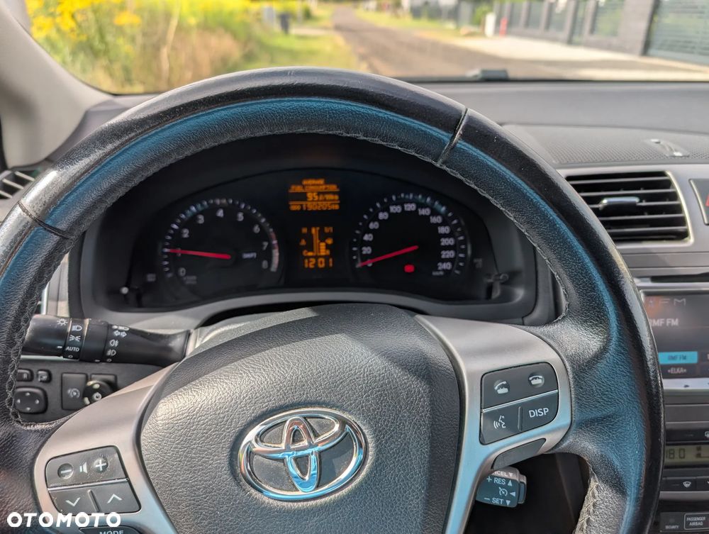 Toyota Avensis 1.8 Sol plus NAVI - 2