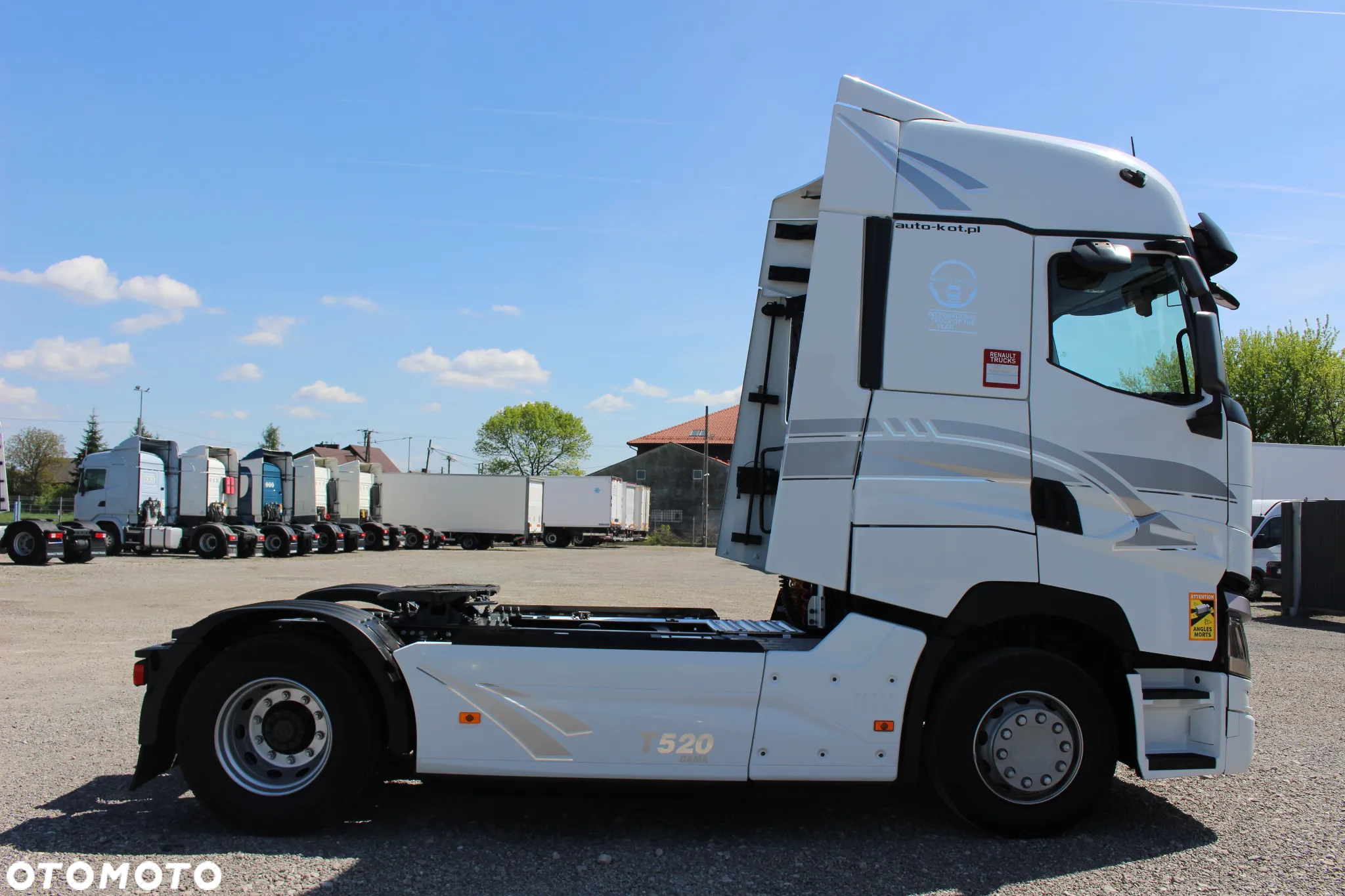 Renault T520 *13L* / KLIMA POSTOJOWA / HIGH CAB / 2 ZBIORNIKI /PEŁNY SPOILER /ACC / BL.MOSTU / Euro 6 /**SERWIS FR**/ STAN IDEALNY / - 18