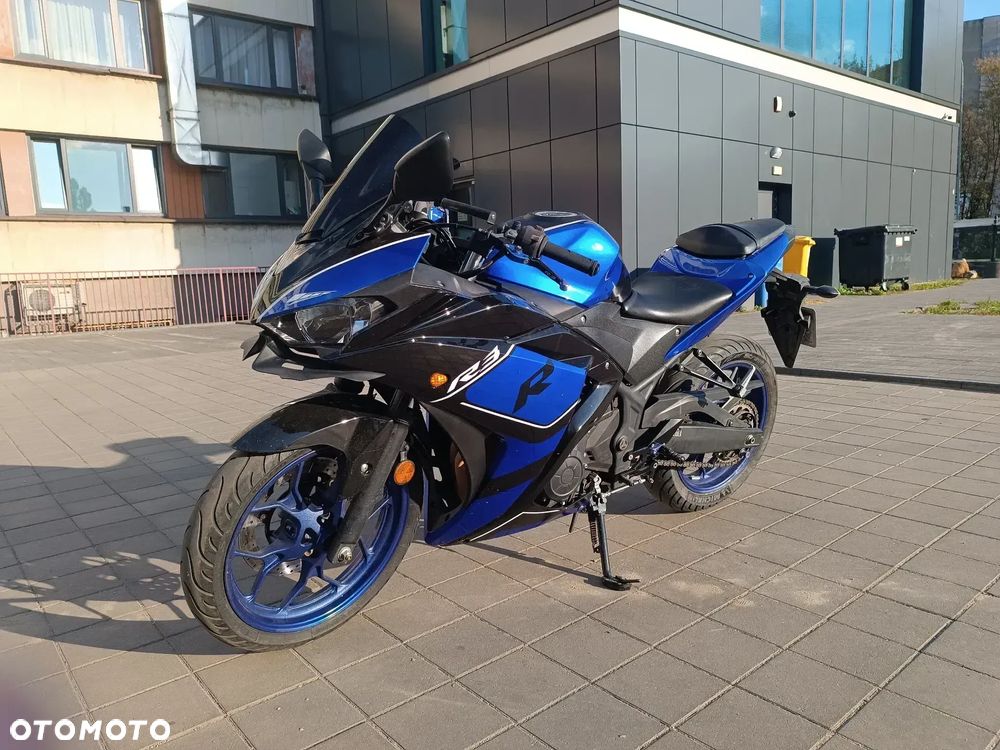 Yamaha YZF - 1