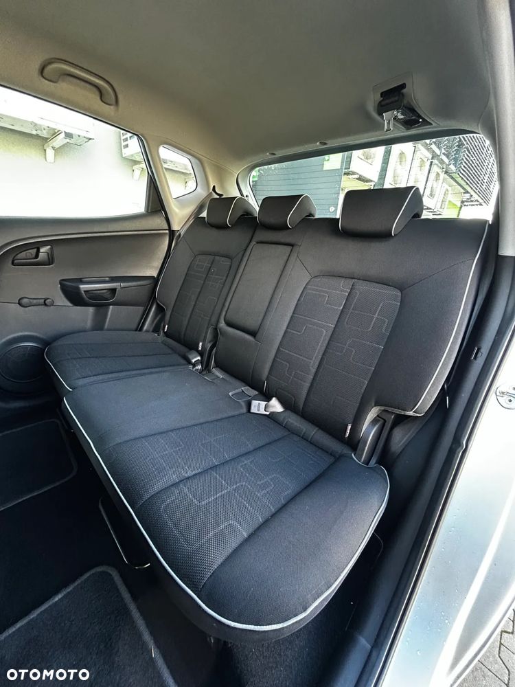Kia Venga 1.4 CVVT Vision - 12
