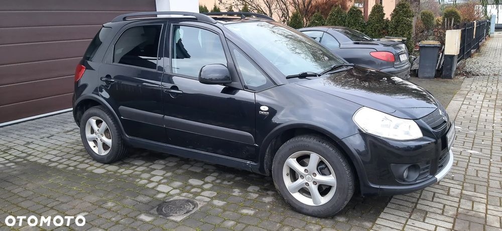 Suzuki SX4 1.9 DDiS DPF 4x4 Comfort - 2