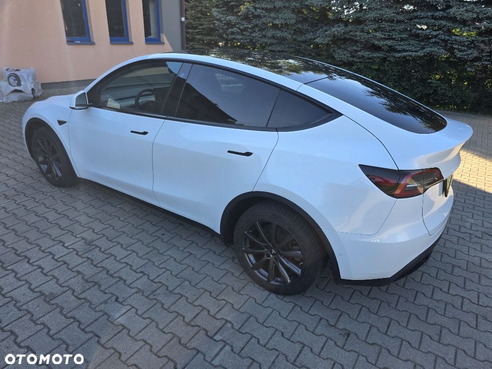 Tesla Model Y Long Range Dual Motor AWD - 4
