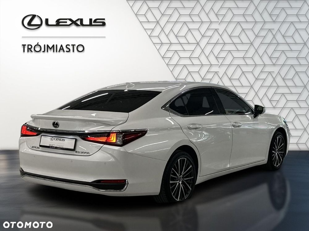 Lexus ES 300h Business Edition - 7