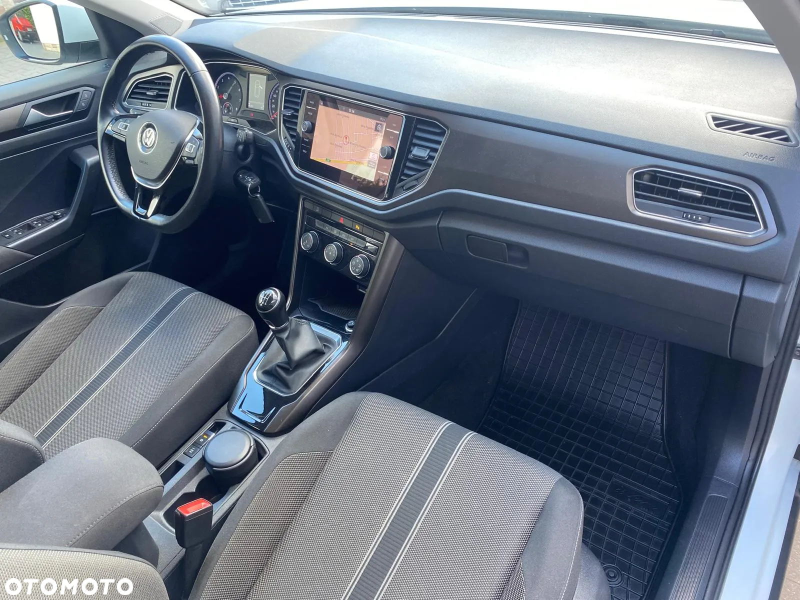Volkswagen T-Roc 1.0 TSI Special Edition - 29