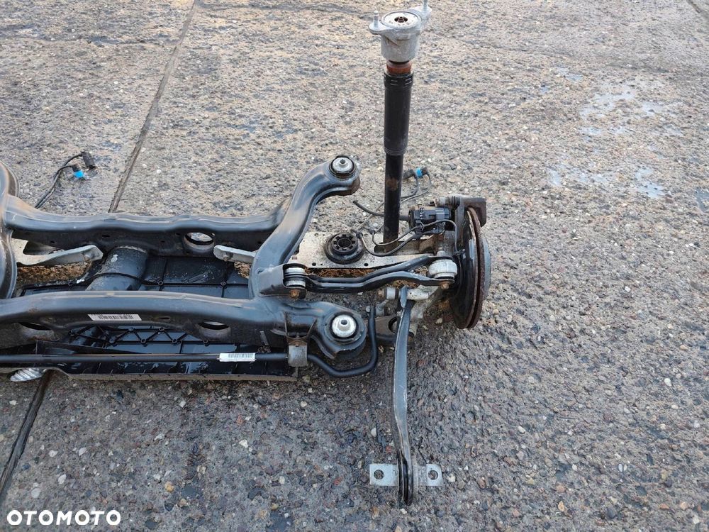 MERCEDES W117 ZAWIESZENIE TYLNE WÓZEK ZWROTNICA L+P KOMPLET - 4