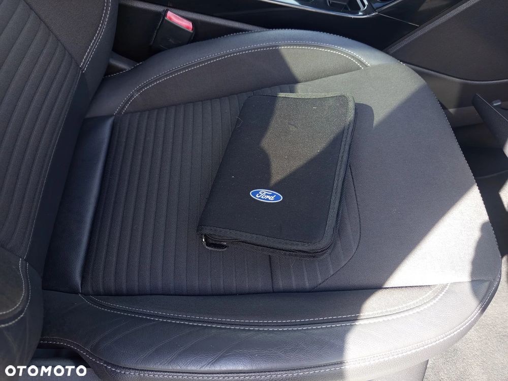 Ford Kuga 2.0 TDCi FWD Edition - 17