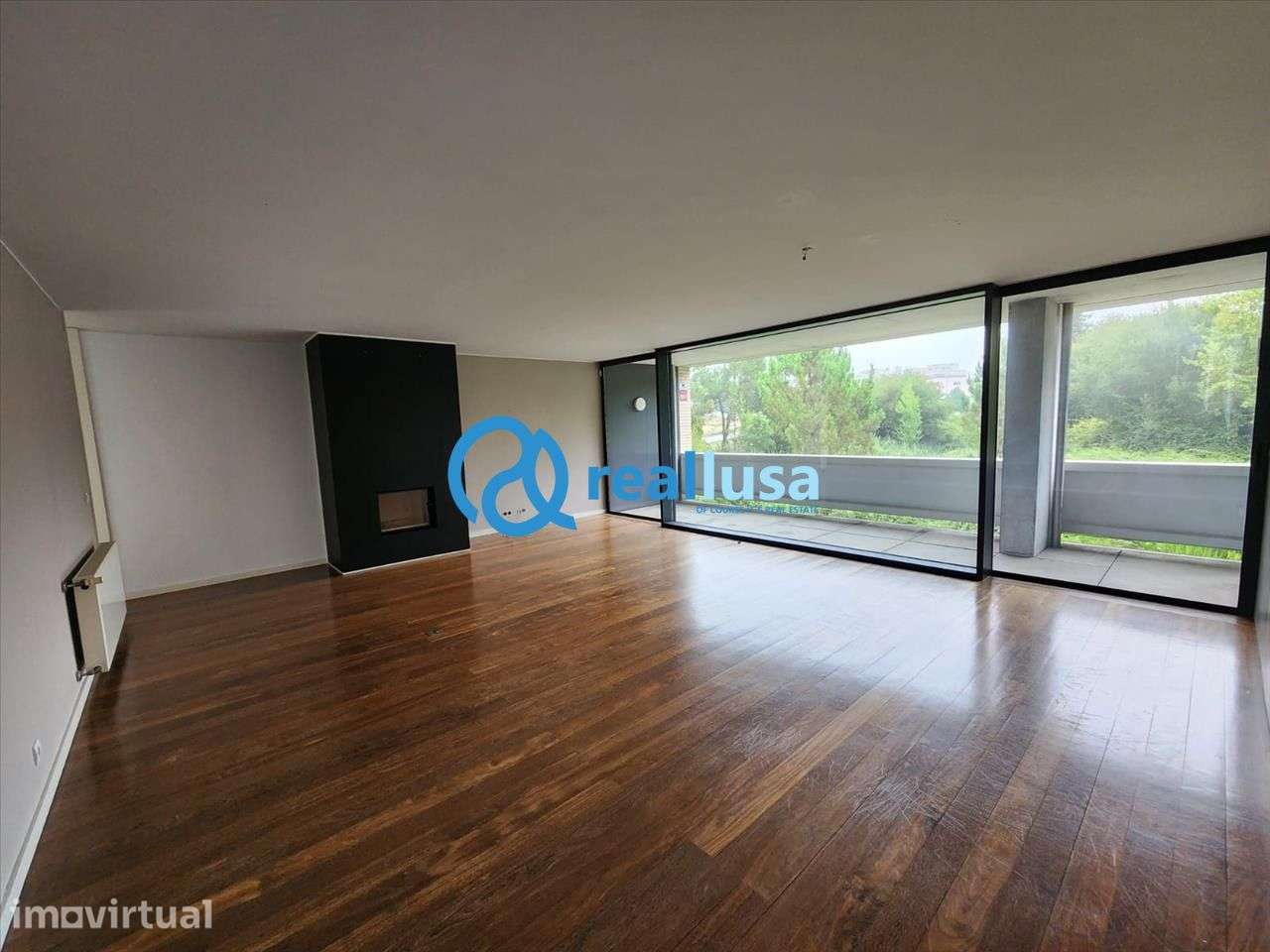 Apartamento T4 c/ garagem Vilar do Paraíso Vila Nova de Gaia - Grande imagem: 2/20