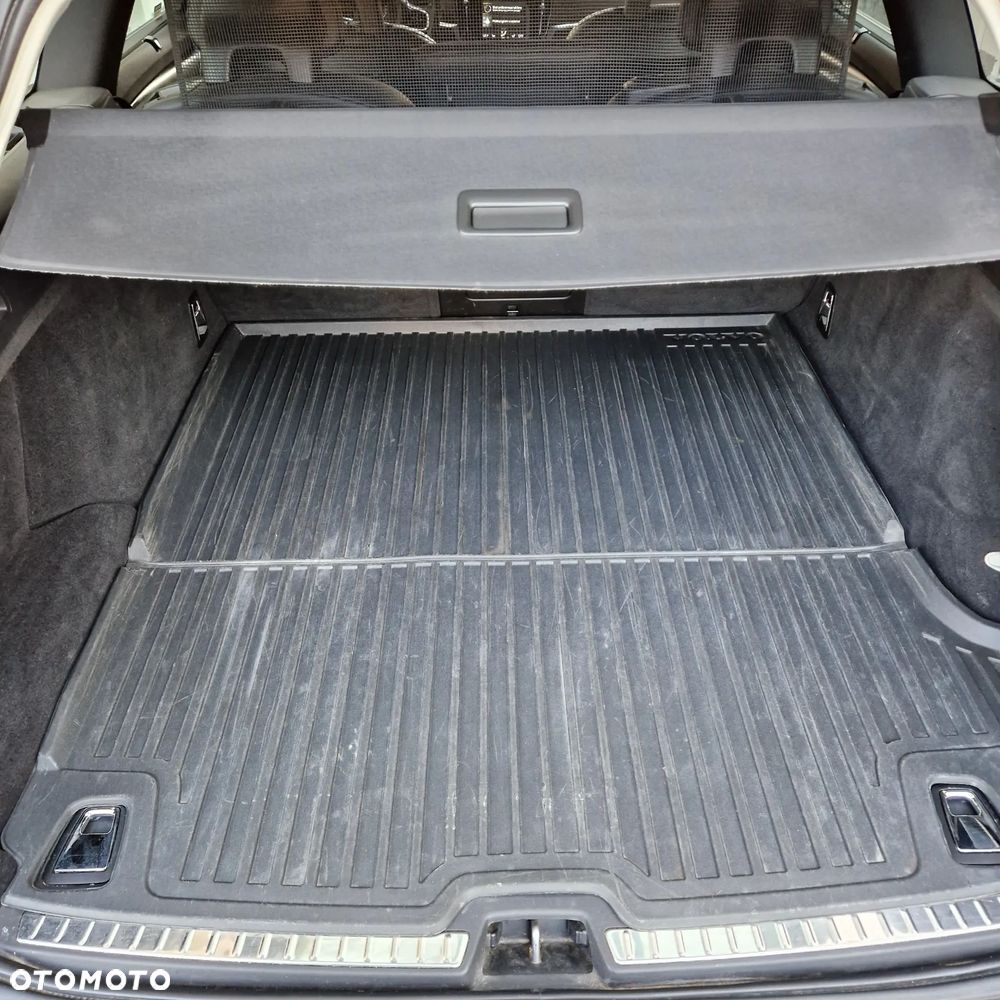 Volvo V90 D5 AWD Momentum - 19