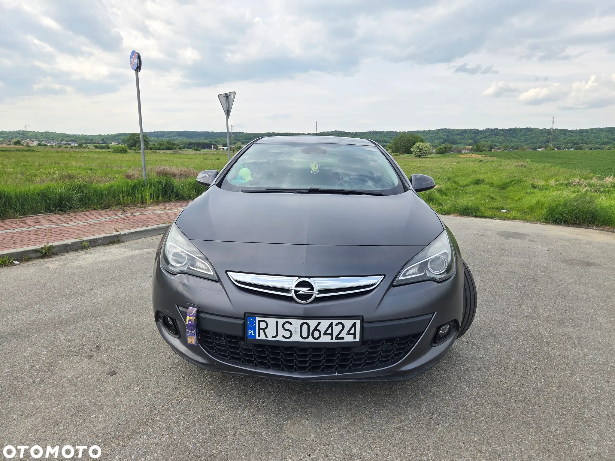 Opel Astra GTC 1.6 Turbo Edition - 9
