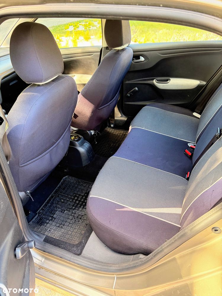 Citroën C-Elysée - 8