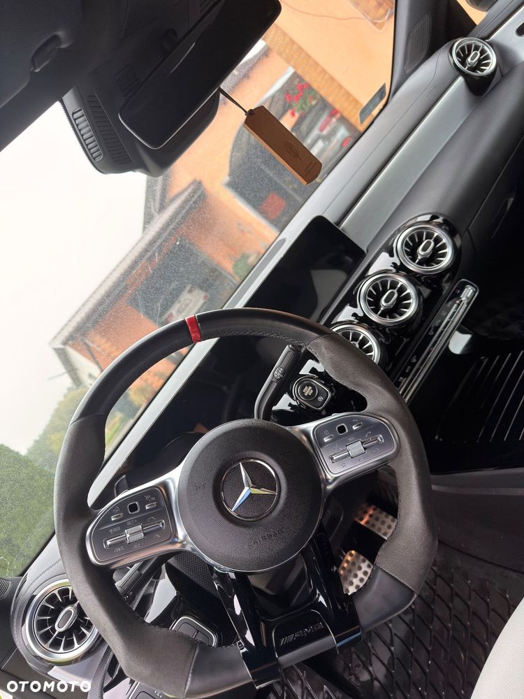 Mercedes-Benz CLA - 13