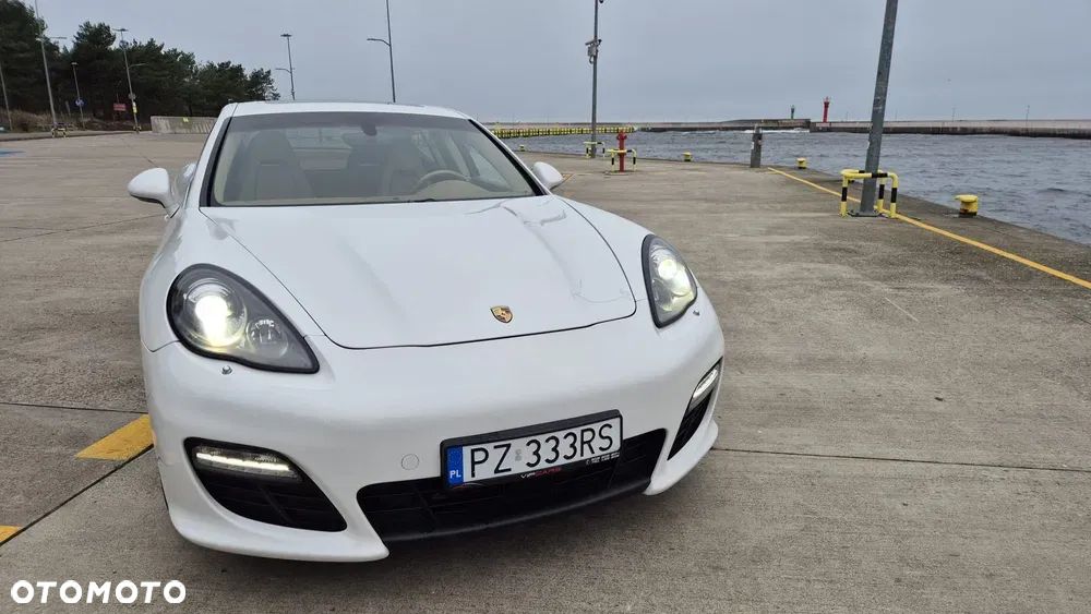 Porsche Panamera 4S PDK - 1