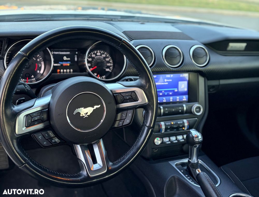 Ford Mustang - 6