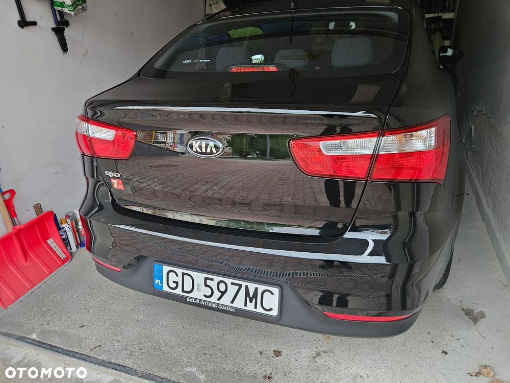 Kia Rio 1.4 L - 3