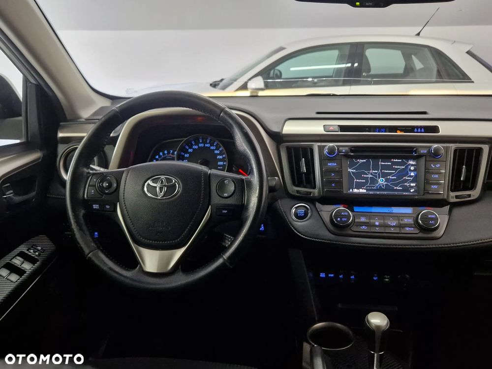 Toyota RAV4 - 11