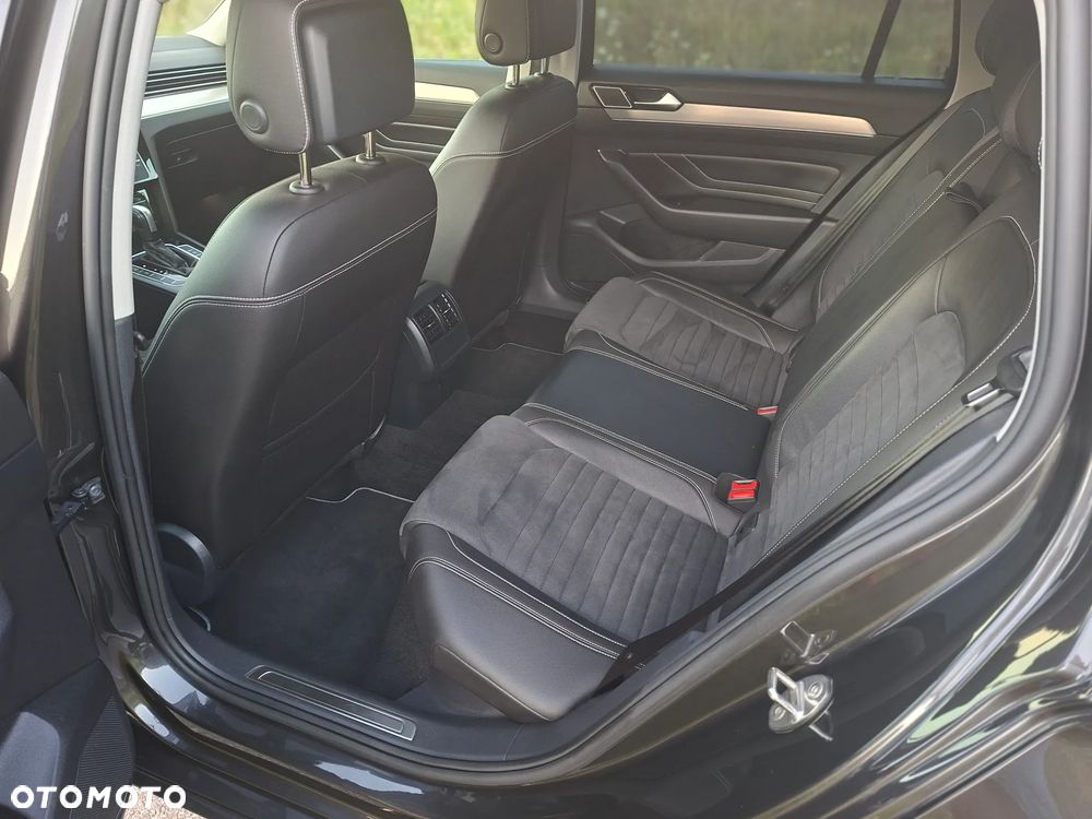 Volkswagen Passat 2.0 TDI Elegance DSG - 28