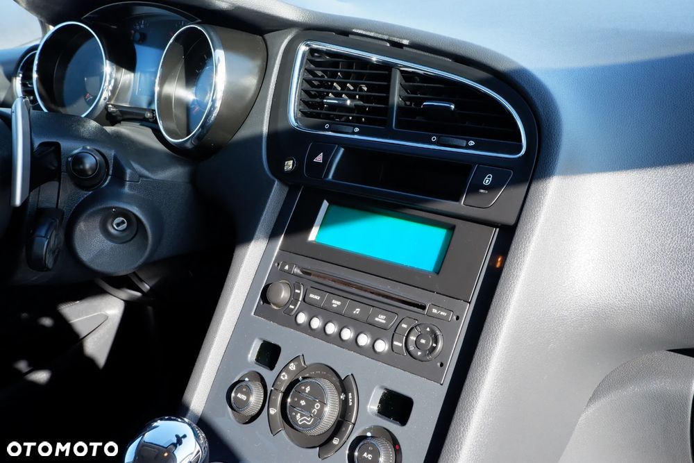 Peugeot 5008 HDI FAP 110 EGS6 Tendance - 6