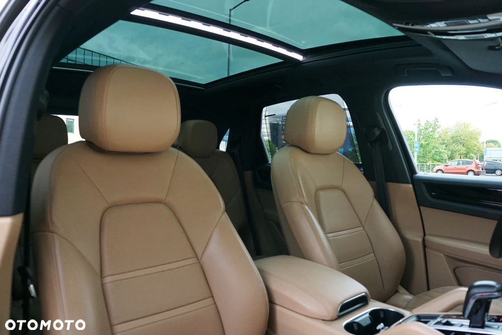 Porsche Cayenne Standard - 15