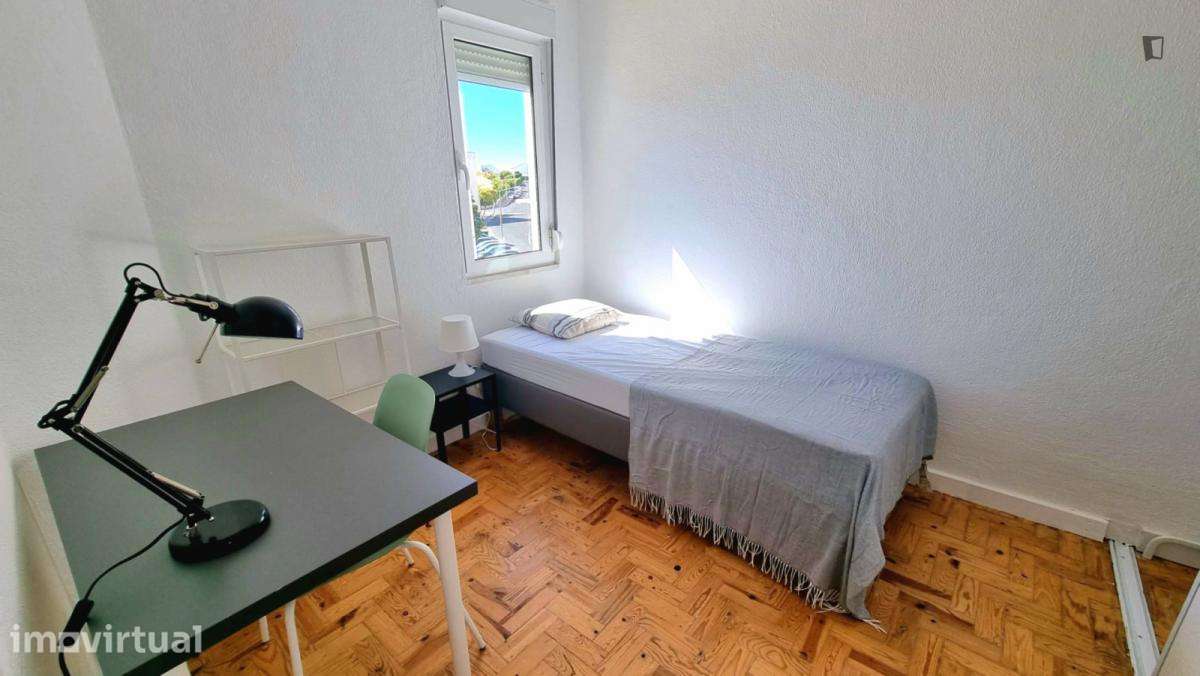 Quarto - localizado em Olivais Lisbon - Grande imagem: 5/9