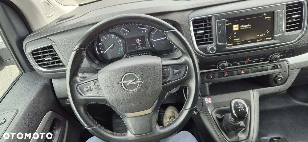 Opel Vivaro - 17